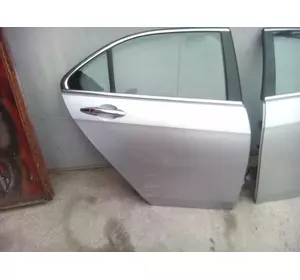 Двері задні праві Honda Accord