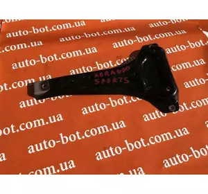 Кронштейн замку капота Ssang Yong Actyon Sports Korando Sports Кронштейн замку капота Ssang Yong Actyon Sports Korando Sports