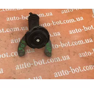 Актуатор вмикання переднього редуктора Mitsubishi Pajero II Актуатор вмикання переднього редуктора Mitsubishi Pajero II