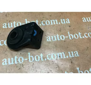 Кронштейн радіатора лівий SsangYong Korando C Кронштейн радіатора лівий SsangYong Korando C