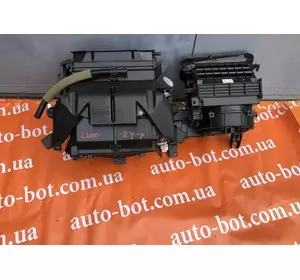Корпус пічки Mitsubishi L200 2024- Корпус пічки Mitsubishi L200 2024-