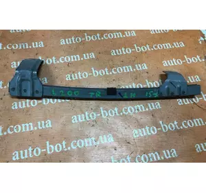 Напрямна скла дверей задніх правих Mitsubishi L200 2015- Напрямна скла дверей задніх правих Mitsubishi L200 2015-