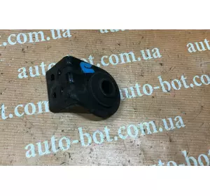 Кронштейн радіатора правий SsangYong Korando C Кронштейн радіатора правий SsangYong Korando C