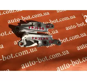 Петлі капота Mitsubishi Pajero IV Петлі капота Mitsubishi Pajero IV