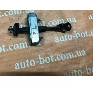 Обмежувач дверей передній лівий Toyota Land Cruiser Prado 120 Обмежувач дверей передній лівий Toyota Land Cruiser Prado 120