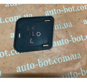 Заглушка переднього бампера права Toyota Land Cruiser Prado 120 Заглушка переднього бампера права Toyota Land Cruiser Prado 120