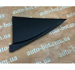 Накладка дверей задньої правої SsangYong Korando C Накладка дверей задньої правої SsangYong Korando C