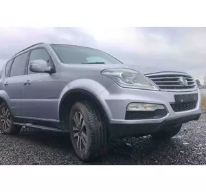 Крило переднє праве SsangYong Rexton W Крило переднє праве SsangYong Rexton W
