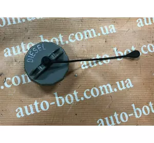 Кришка паливного бака Mitsubishi L200 Кришка паливного бака Mitsubishi L200