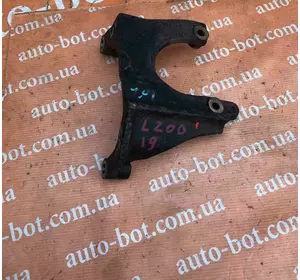Кронштейн ТНВД Mitsubishi L200 Кронштейн ТНВД Mitsubishi L200