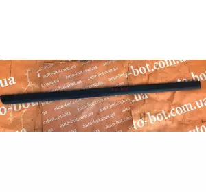 Молдинг передней правой двери Audi A3 8P Молдинг передней правой двери Audi A3 8P