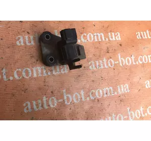 Клапан вакуумный Mitsubishi Pajero II Клапан вакуумный Mitsubishi Pajero II