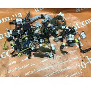 Фишка разъем проводки Toyota Land Cruiser Prado 120 Фишка разъем проводки Toyota Land Cruiser Prado 120