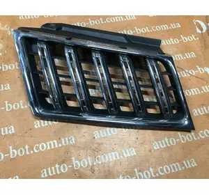 Решетка радиатора левая Mitsubishi L200 Решетка радиатора левая Mitsubishi L200