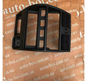 Накладка торпедо центральная Ford Maverick Накладка торпедо центральная Ford Maverick