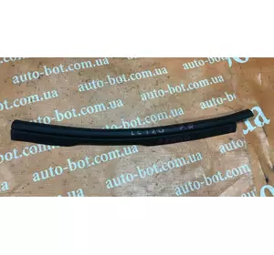 Уплотнитель крыла передний правый Toyota Land Cruiser Prado 120 Уплотнитель крыла передний правый Toyota Land Cruiser Prado 120