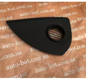 Накладка на торпедо левая Audi Q7 4L0857085 Накладка на торпедо левая Audi Q7 4L0857085