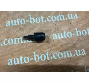 Форсунка омывателя заднего стекла Toyota Land Cruiser Prado 120 Форсунка омывателя заднего стекла Toyota Land Cruiser Prado 120