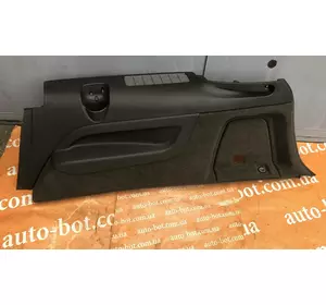 Обшивка багажника правая Audi Q7 4L0863880 Обшивка багажника правая Audi Q7 4L0863880