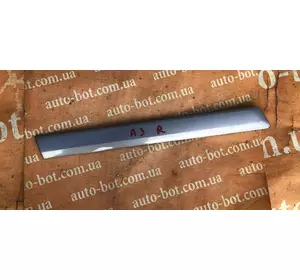 Молдинг крыла заднего правого Audi A3 8P Молдинг крыла заднего правого Audi A3 8P