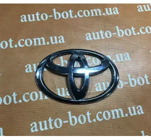 Эмблема крышки багажника Toyota Auris