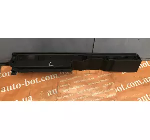 Накладка багажника левая Audi Q7 4L0863527A Накладка багажника левая Audi Q7 4L0863527A